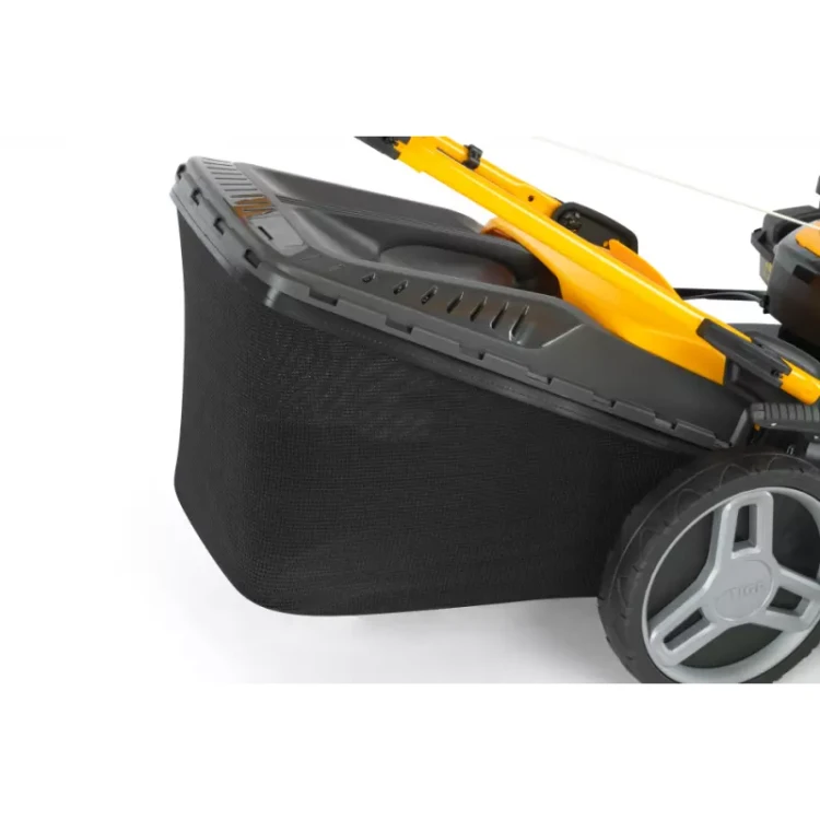 Kosiarka ogrodowa STIGA Combi 48 SQ z dużym koszem 60 litrów.