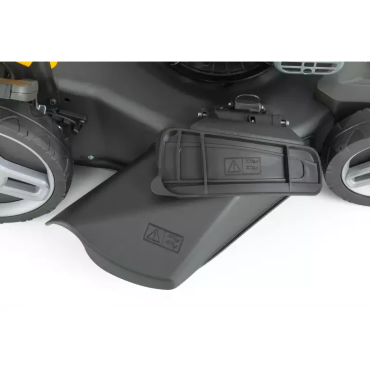 System koszenia 4w1 w kosiarce STIGA Combi 48 SQ- mulczowanie i wyrzut boczny